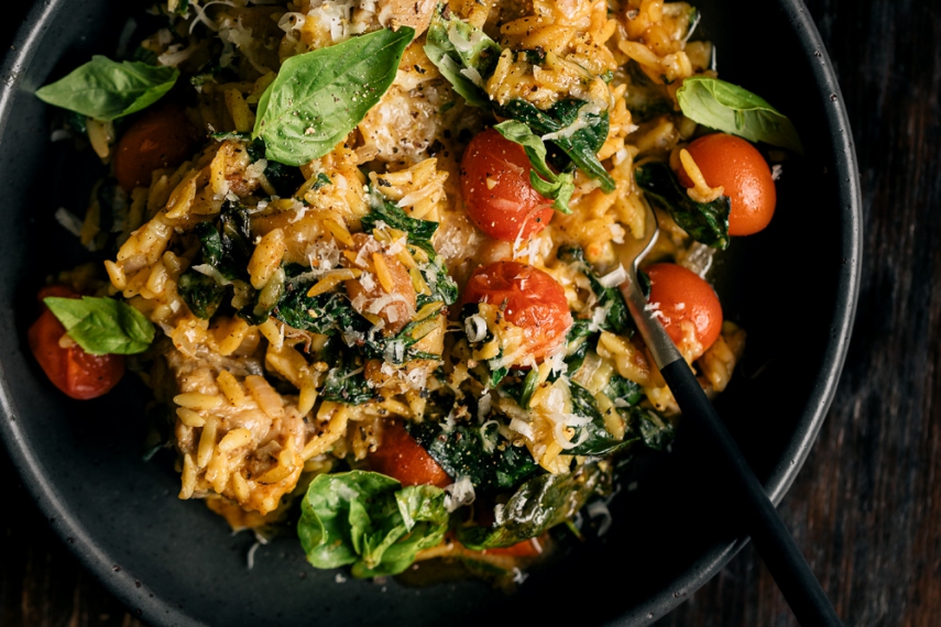 Buttered+Tomato%2C+Basil+%26+Chicken+Orzo+Bake++%7C++Gather+%26+Feast