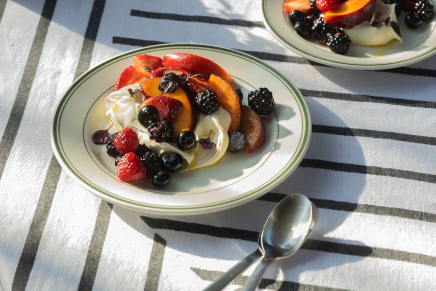 Extra+Virgin+Olive+Oil+and+Vanilla+Marinated+Fresh+Fruit+%7C+Gather+%26+Feast