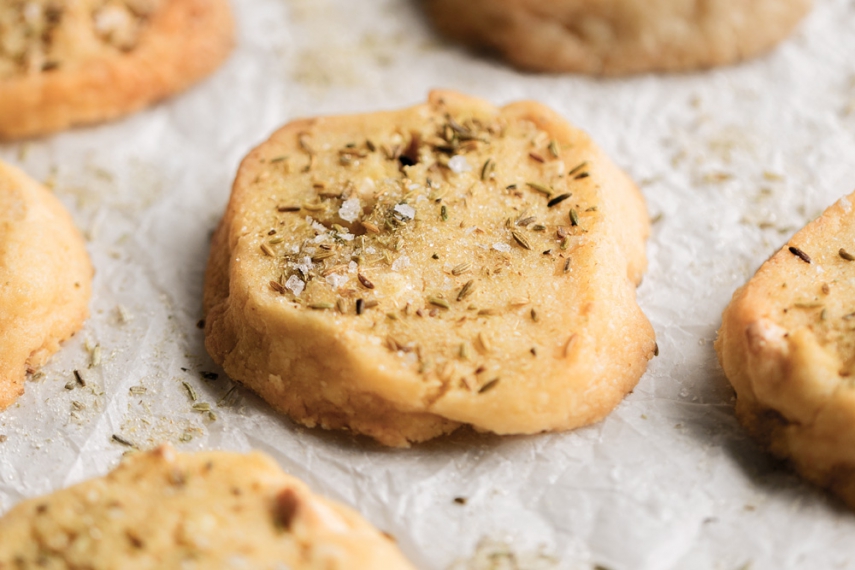 White+Chocolate+Chunk+Shortbread+with+Caramelised+Fennel+Seed++%7C++Gather+%26+Feast