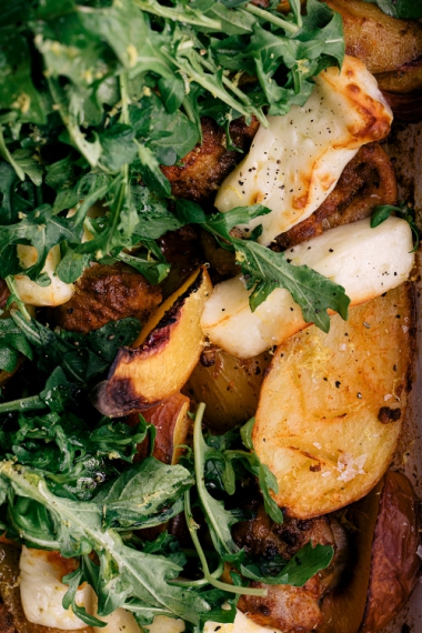 One-Pan+Smokey+Baked+Chicken+with+Halloumi+%26+Peaches++%7C++Gather+%26+Feast