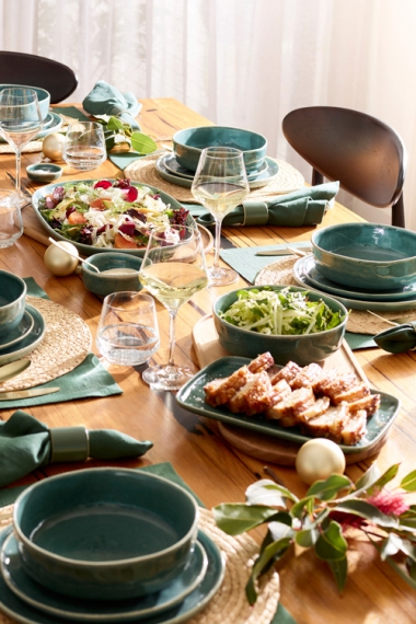 Pork+Belly+with+Chili+Jam%2C+Aioli+%26+Crunchy+Green+Apple+Slaw+%7C+Gather+%26+Feast