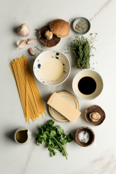 Simple+Creamy+Balsamic+Mushroom+Spaghetti+%7C+Gather+%26+Feast