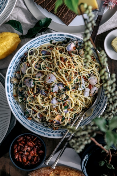 Spaghetti+Vongole+%28Clams%29+with+Roasted+Almonds+%7C+Gather+%26+Feast