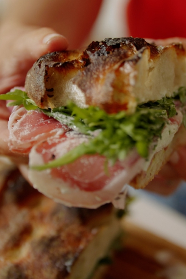 Ultimate+Picnic+Sandwich+%7C+Gather+%26+Feast