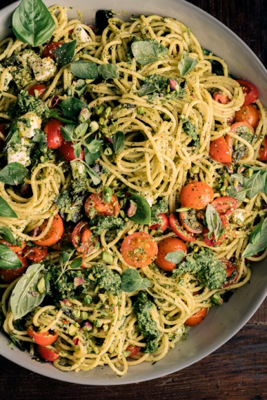 Basil%2C+Oregano+%26+Pistachio+Pesto+Spaghetti+with+Fresh+Tomatoes%2C+Feta+%26+Lemon++%7C++Gather+%26+Feast