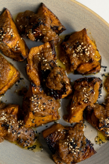 Roast+Pumpkin+with+Miso+Butter+%26+Toasted+Sesame+Seeds++%7C++Gather+%26+Feast