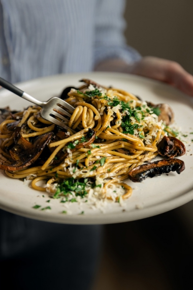 Simple+Creamy+Balsamic+Mushroom+Spaghetti+%7C+Gather+%26+Feast