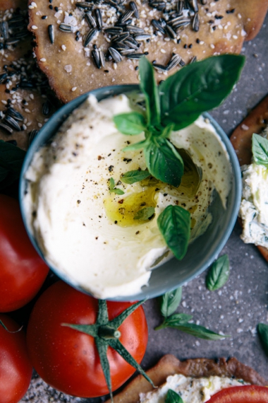 Seedy+Buckwheat+Flatbreads+with+Herby+Philly+Cream+Cheese+%26+Fresh+Tomato++%7C++Gather+%26+Feast