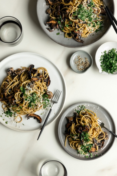 Simple+Creamy+Balsamic+Mushroom+Spaghetti+%7C+Gather+%26+Feast