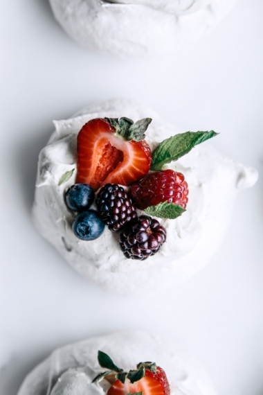 Meringues+with+Vanilla+Mascarpone+Cream%2C+Passionfruit+Curd%2C+Berries+%26+Fresh+Mint++%7C++Gather+%26+Feast