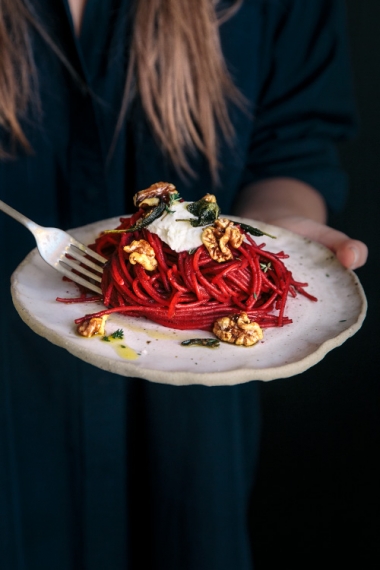 Roasted+Beetroot+%26+Thyme+Spaghetti+with+Olive+Oil+Toasted+Walnuts+%26+Sage++%7C++Gather+%26+Feast