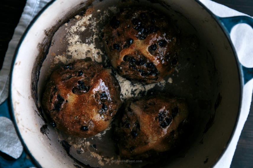 Spelt+Hot+Cross+Buns+%28No+Knead+Method%29++%7C++Gather+%26+Feast