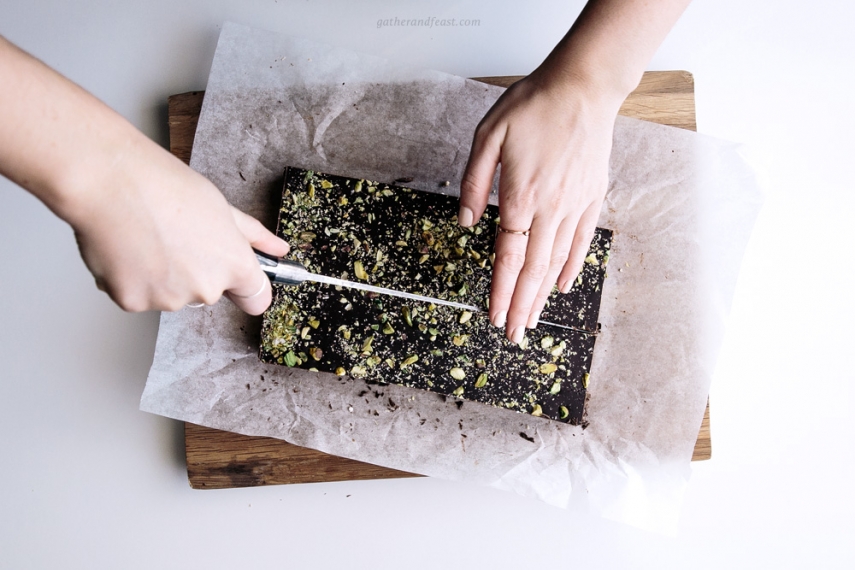 Almond%2C+Pistachio+%26+Quinoa+Dark+Chocolate+Bars++%7C++Gather+%26+Feast