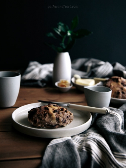 Spelt+Hot+Cross+Buns+%28No+Knead+Method%29++%7C++Gather+%26+Feast