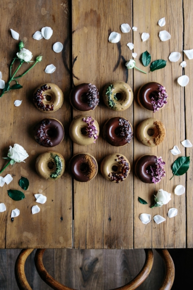 Vegan+Spelt+Baked+Doughnuts+with+Raw+Chocolate+Glaze++%7C++Gather+%26+Feast