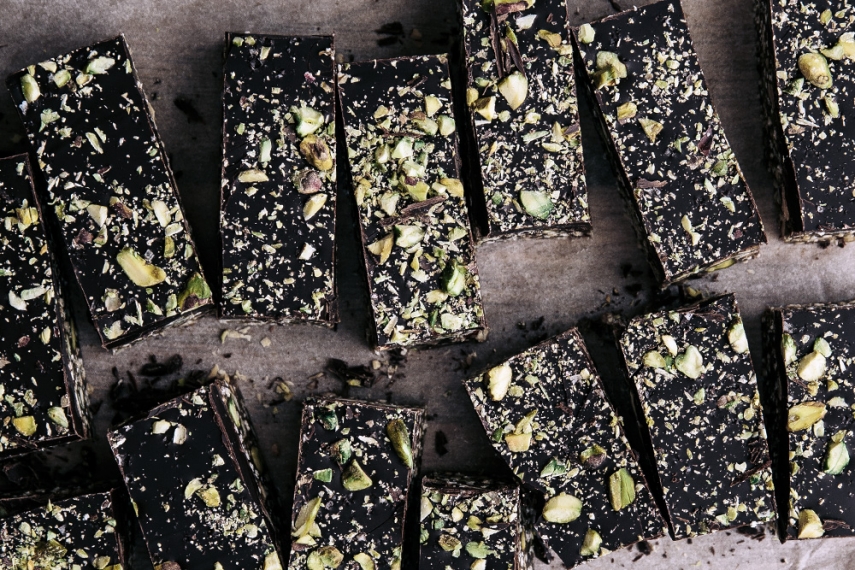 Almond%2C+Pistachio+%26+Quinoa+Dark+Chocolate+Bars++%7C++Gather+%26+Feast