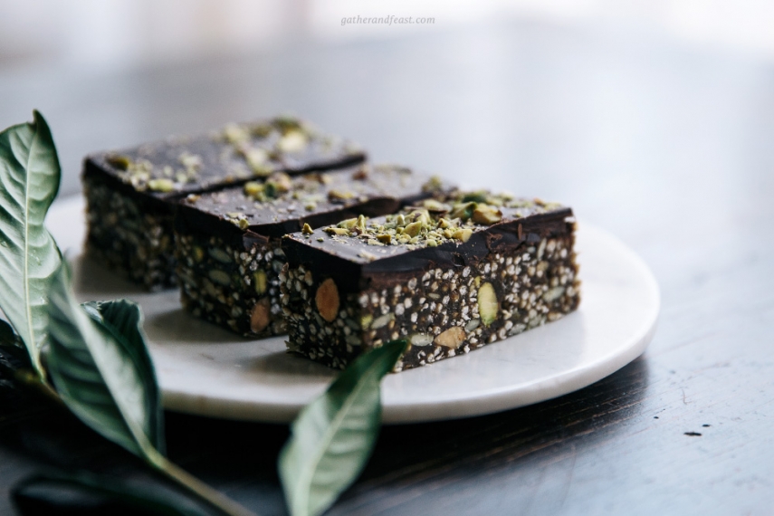 Almond%2C+Pistachio+%26+Quinoa+Dark+Chocolate+Bars++%7C++Gather+%26+Feast