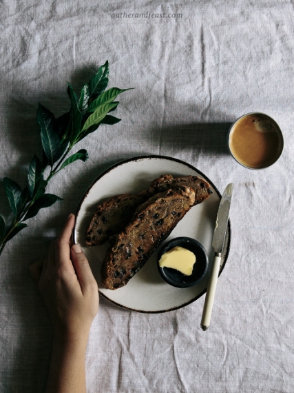 Spelt+Hot+Cross+Buns+%28No+Knead+Method%29++%7C++Gather+%26+Feast