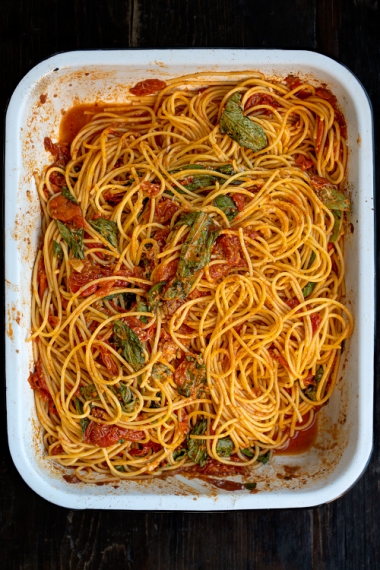 Simple+Roasted+Tomato+%26+Smokey+Chili+Spaghetti++%7C++Gather+%26+Feast