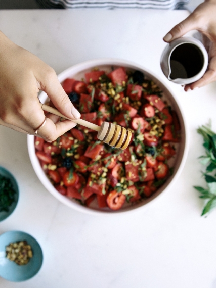 Entertaining+with+Gather+%26+Feast