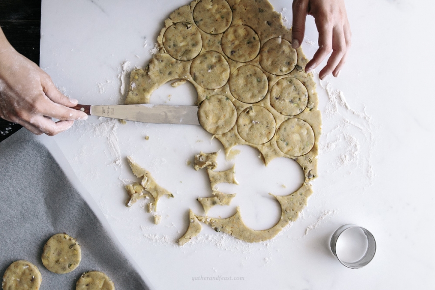 Orange%2C+Cardamom%2C+Pistachio+%26+White+Chocolate+Shortbread++%7C++Gather+%26+Feast