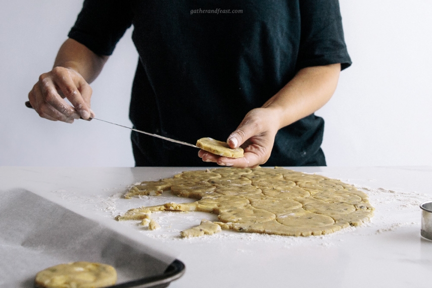 Orange%2C+Cardamom%2C+Pistachio+%26+White+Chocolate+Shortbread++%7C++Gather+%26+Feast