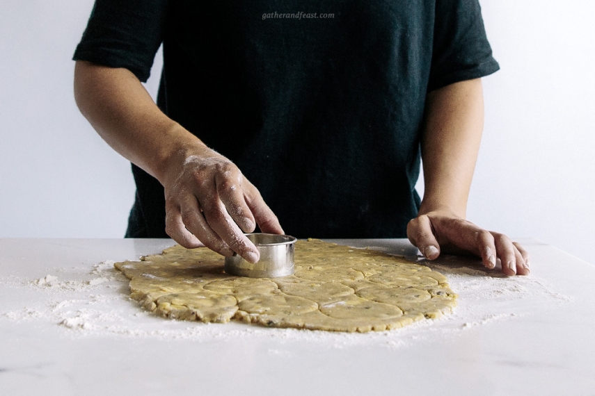 Orange%2C+Cardamom%2C+Pistachio+%26+White+Chocolate+Shortbread++%7C++Gather+%26+Feast